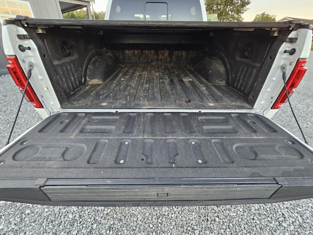 Ford F-150 Lariat SuperCrew 4WD 2015