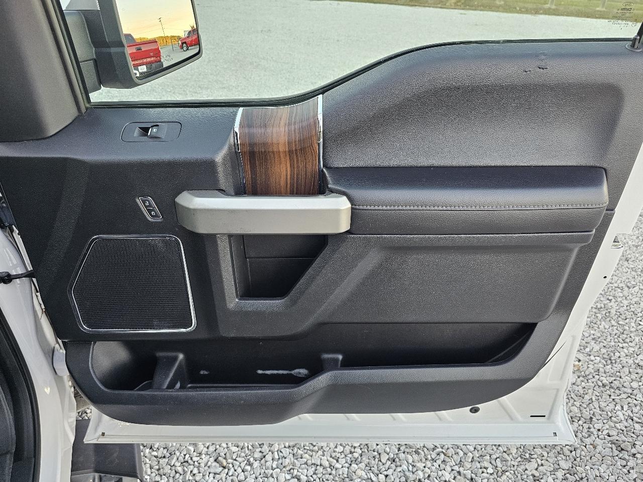 Ford F-150 Lariat SuperCrew 4WD 2015