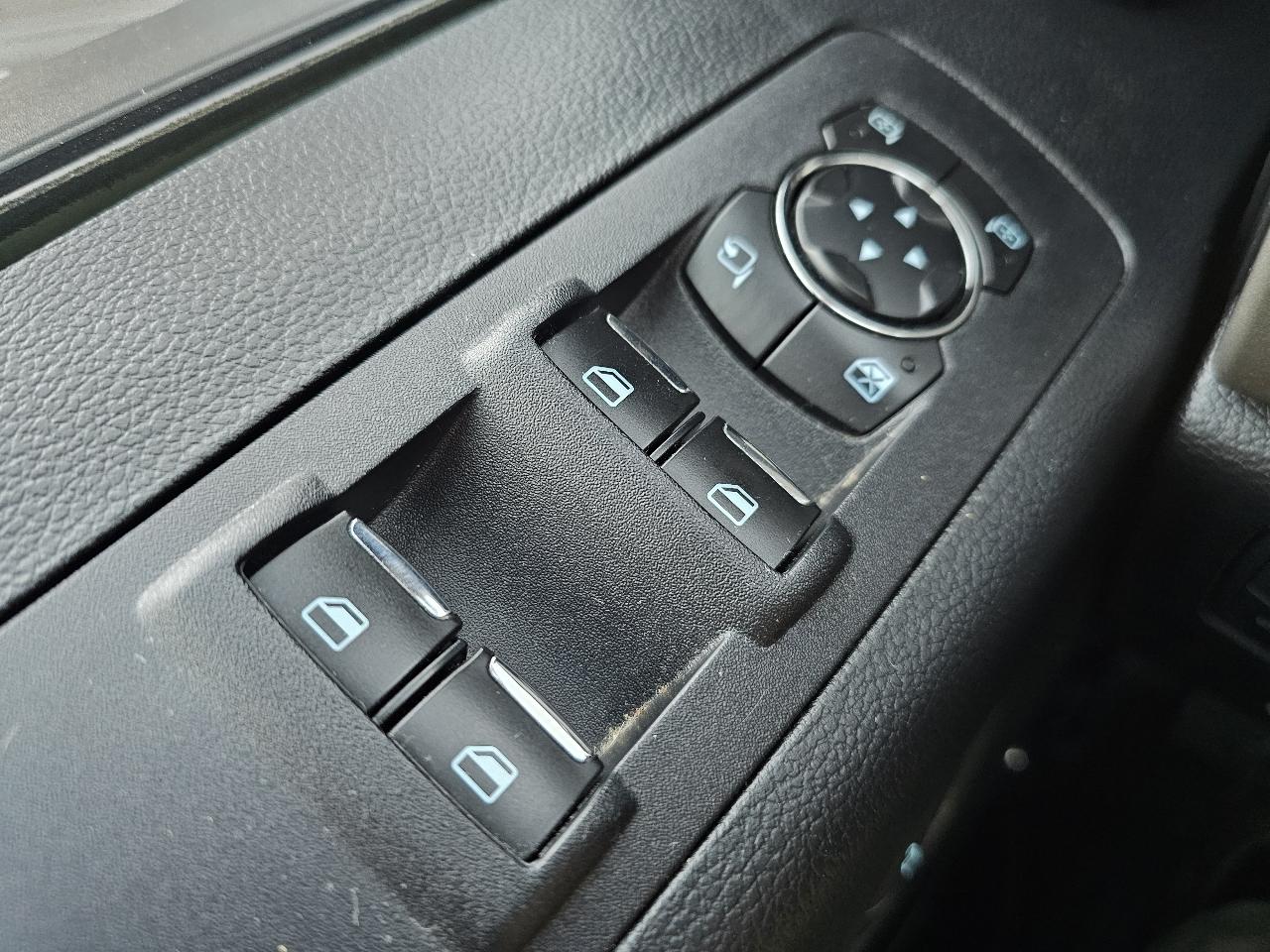 Ford F-150 Lariat SuperCrew 4WD 2015
