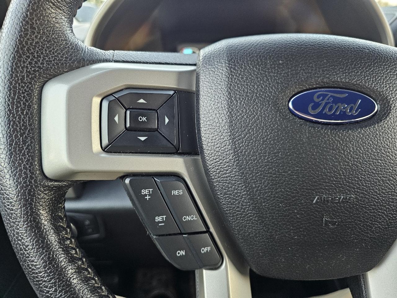 Ford F-150 Lariat SuperCrew 4WD 2015