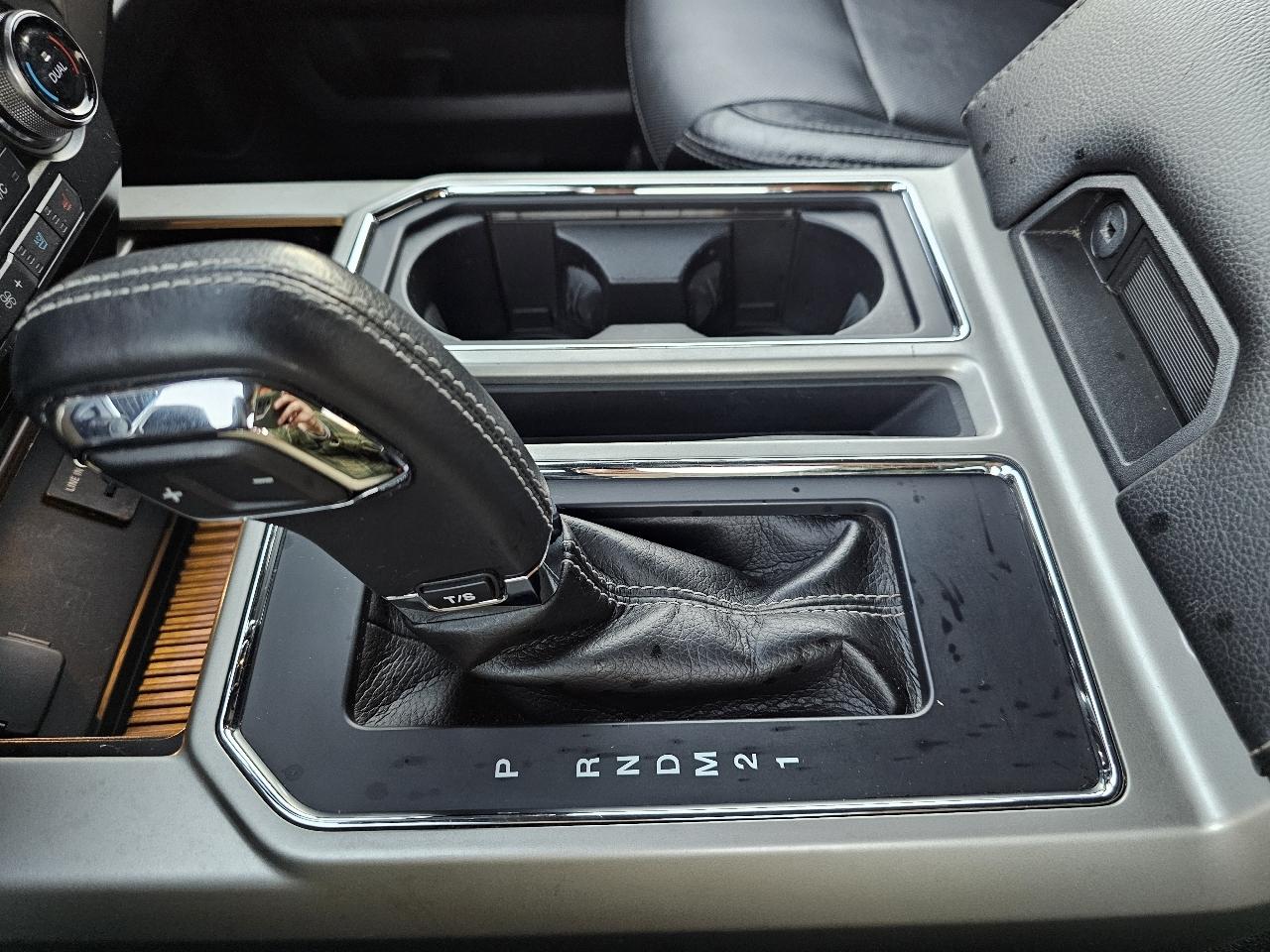 Ford F-150 Lariat SuperCrew 4WD 2015