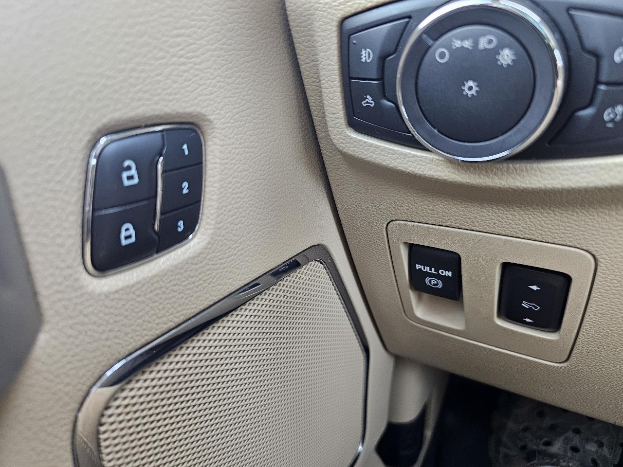 Ford F-150 Lariat SuperCrew 5.5-ft. Bed 4WD 2018