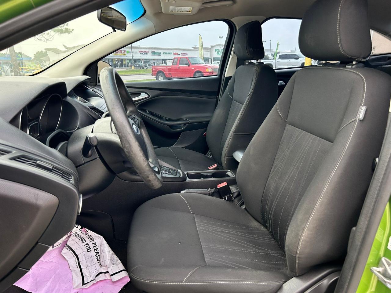 Ford Focus SE Sedan 2018