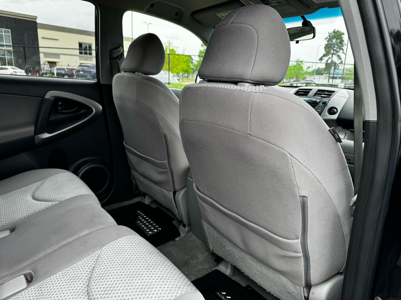 Toyota RAV4 Base I4 2WD 2007