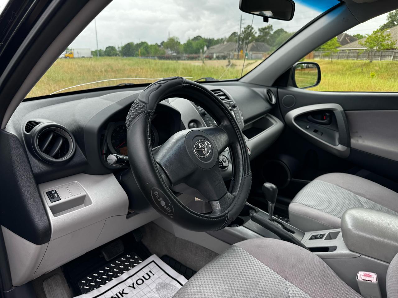 Toyota RAV4 Base I4 2WD 2007