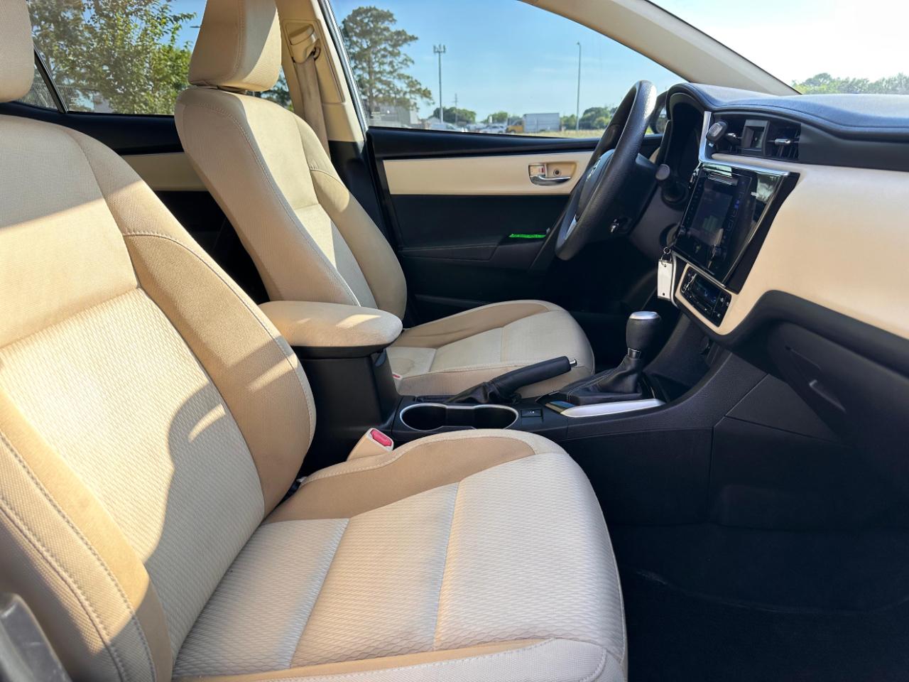 Toyota Corolla LE CVT 2017