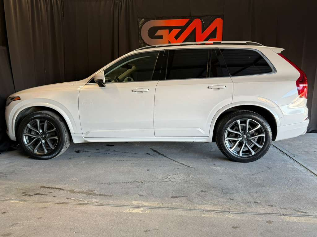 Volvo XC90 T6 Momentum AWD 2017 Volvo XC90 T6 Momentum AWD 2017