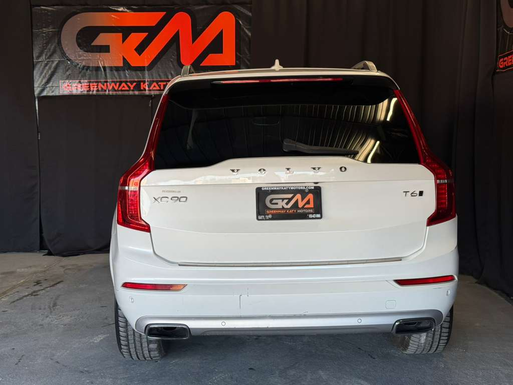 Volvo XC90 T6 Momentum AWD 2017 Volvo XC90 T6 Momentum AWD 2017