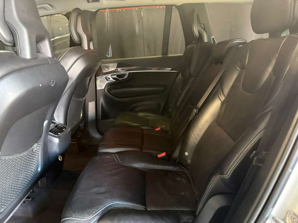 Volvo XC90 T6 Momentum AWD 2017 Volvo XC90 T6 Momentum AWD 2017