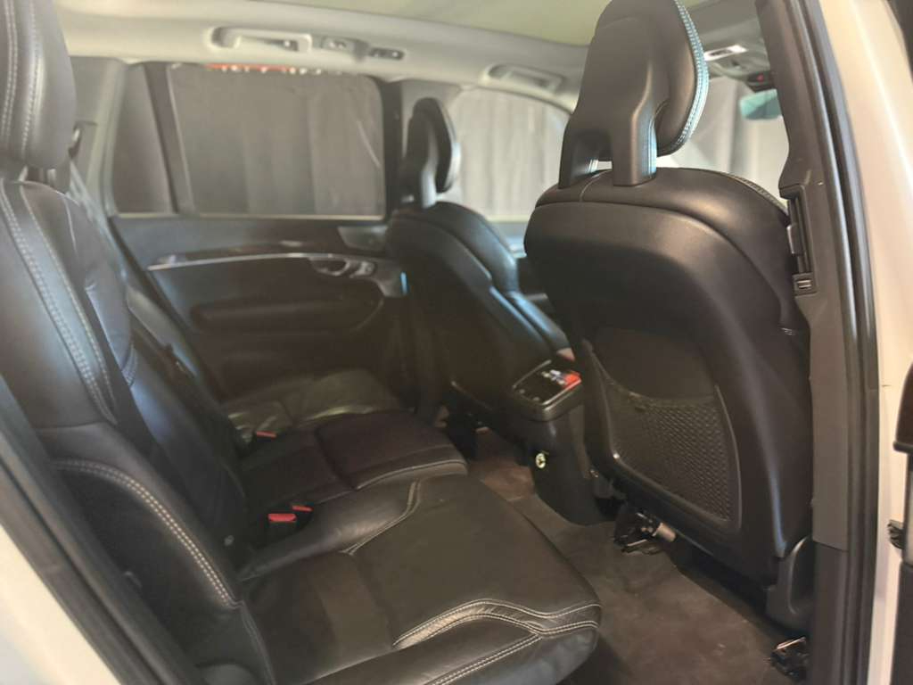 Volvo XC90 T6 Momentum AWD 2017 Volvo XC90 T6 Momentum AWD 2017