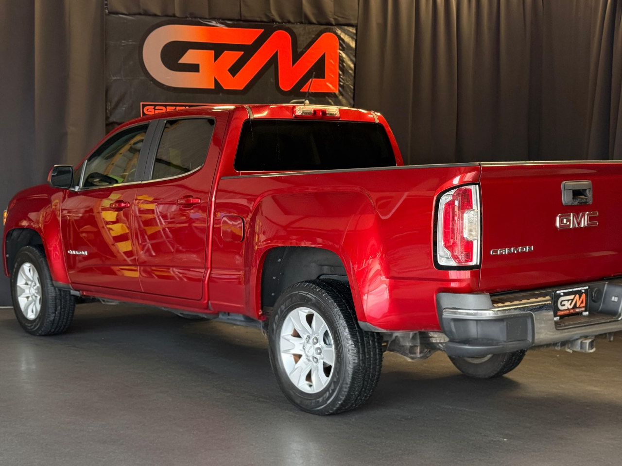 GMC Canyon SLE Crew Cab 2WD Short Box 2015 GMC Canyon SLE Crew Cab 2WD Short Box 2015