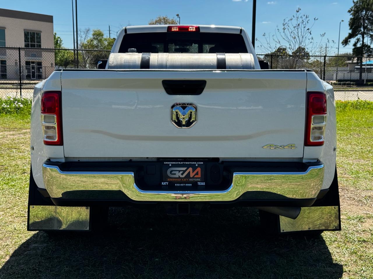 RAM 3500 Tradesman Crew Cab 4WD DRW 2022