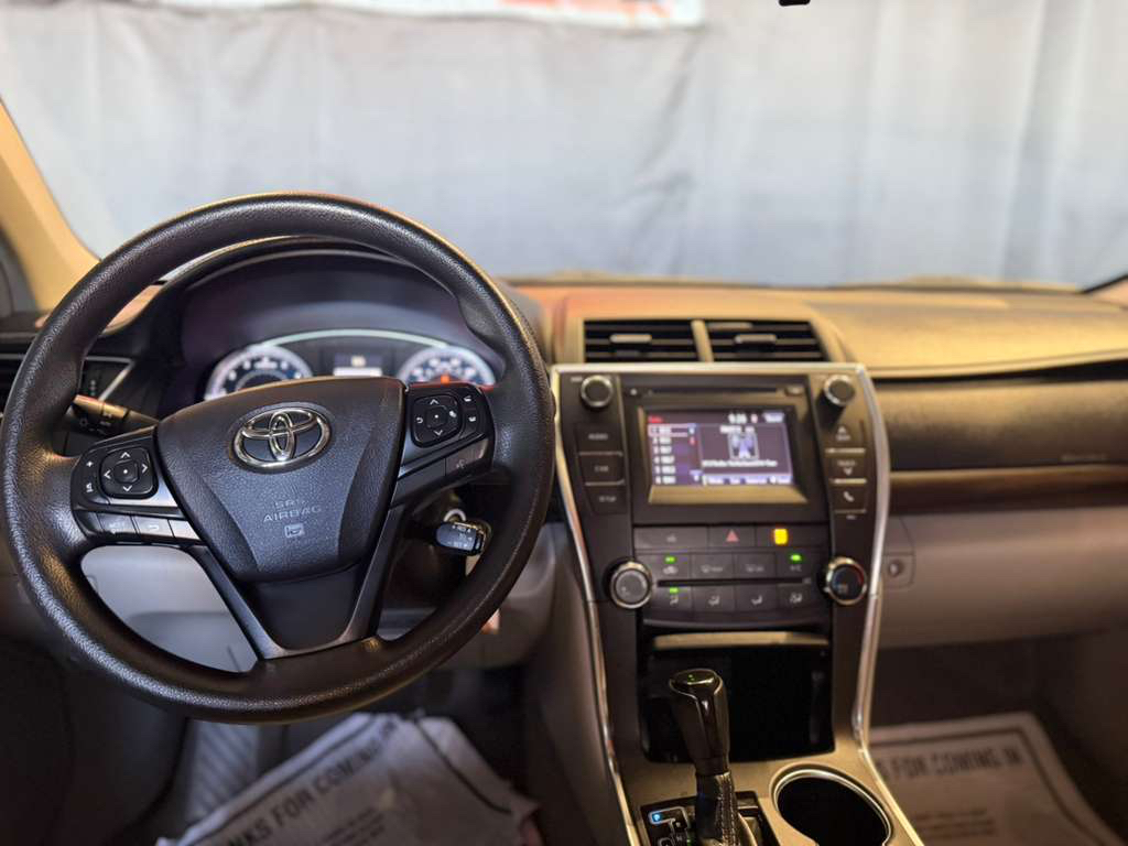 Toyota Camry SE 2017