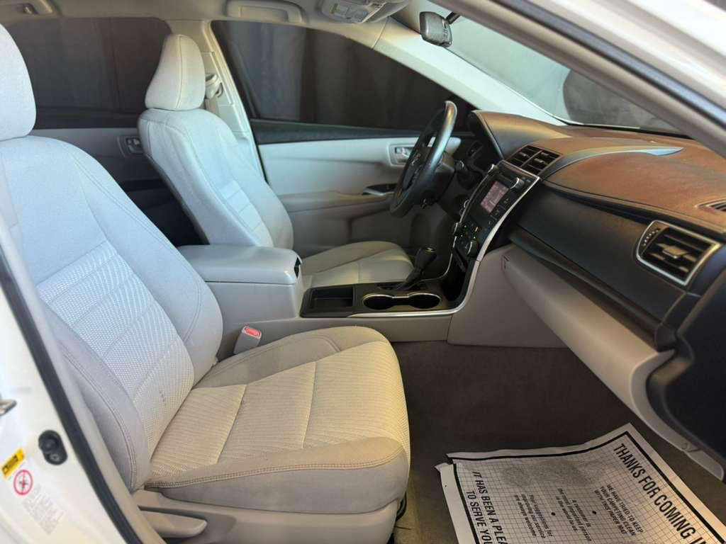 Toyota Camry SE 2017