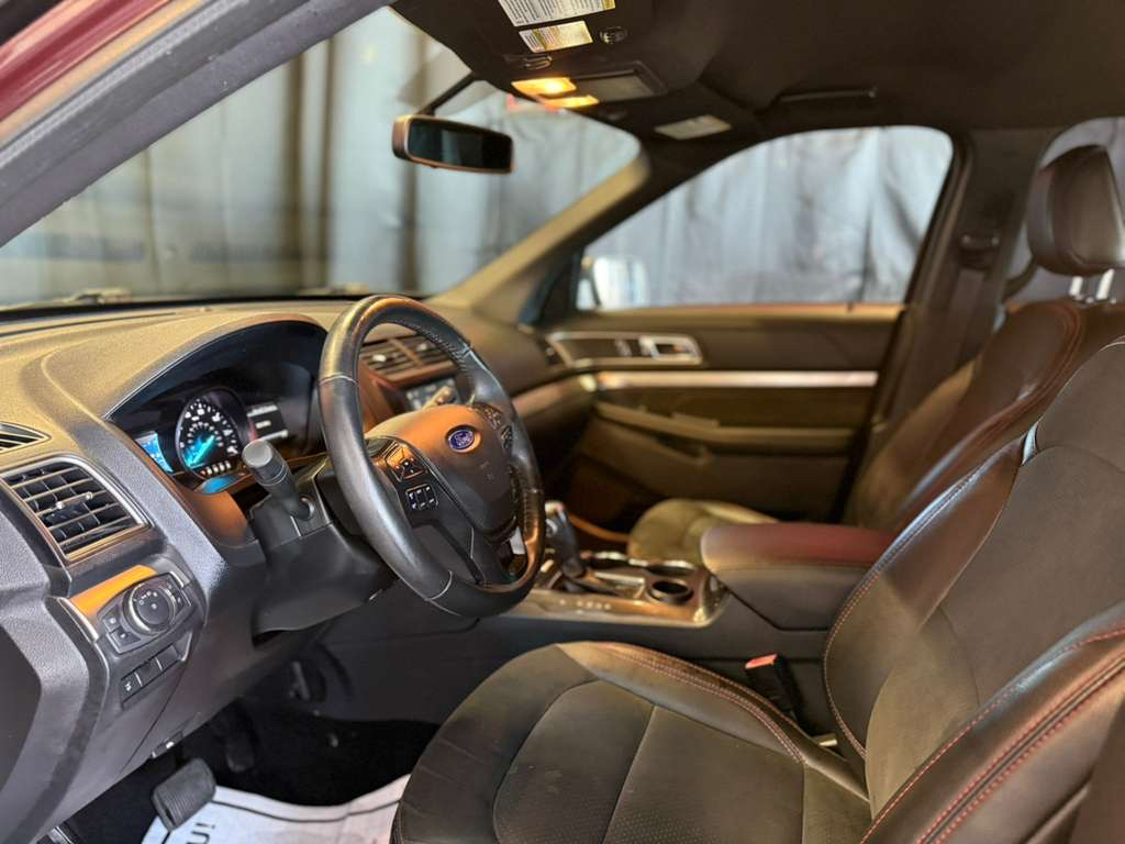 Ford Explorer XLT FWD 2019