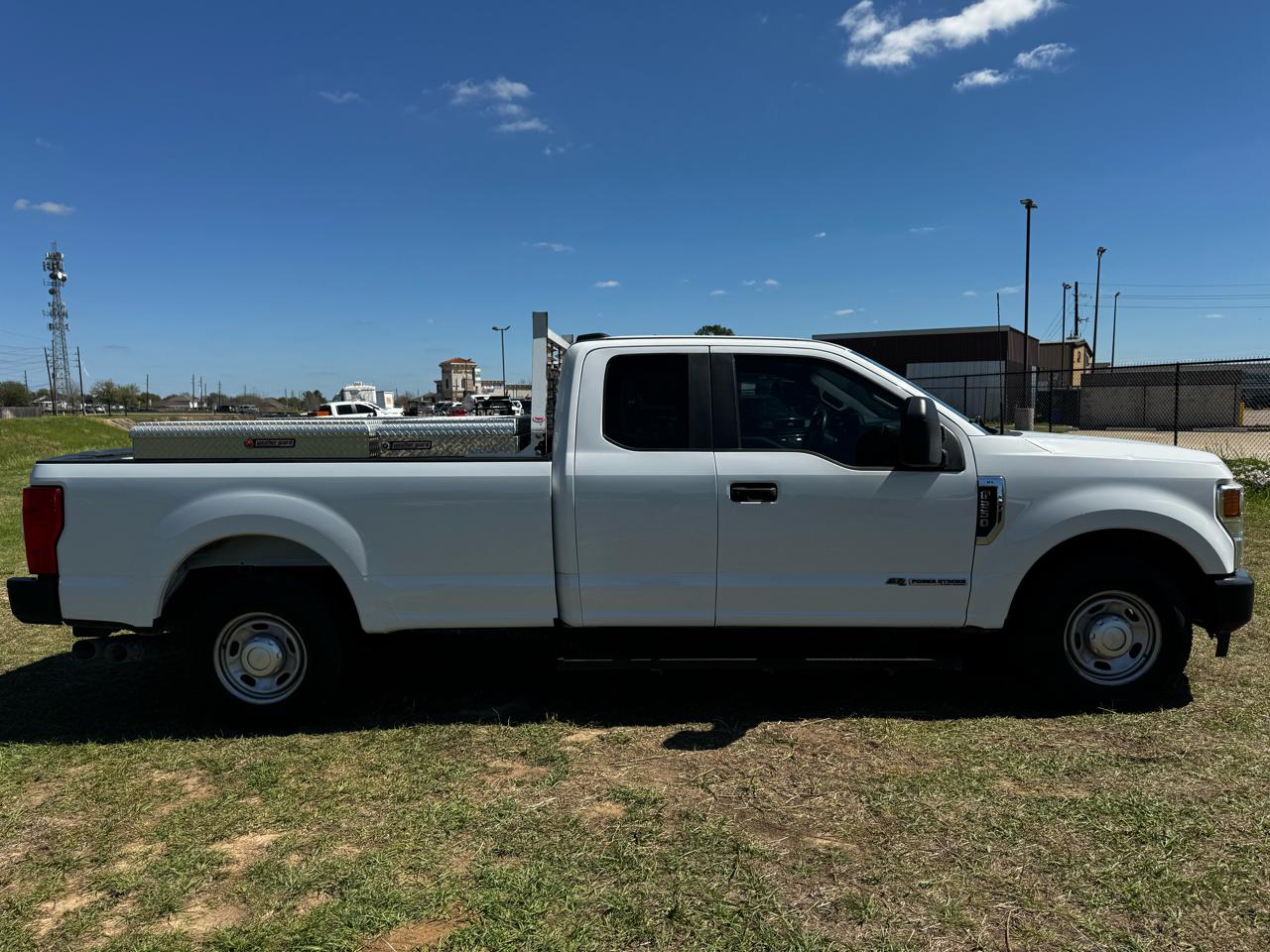 Ford F-250 SD Lariat SuperCab 2WD 2022