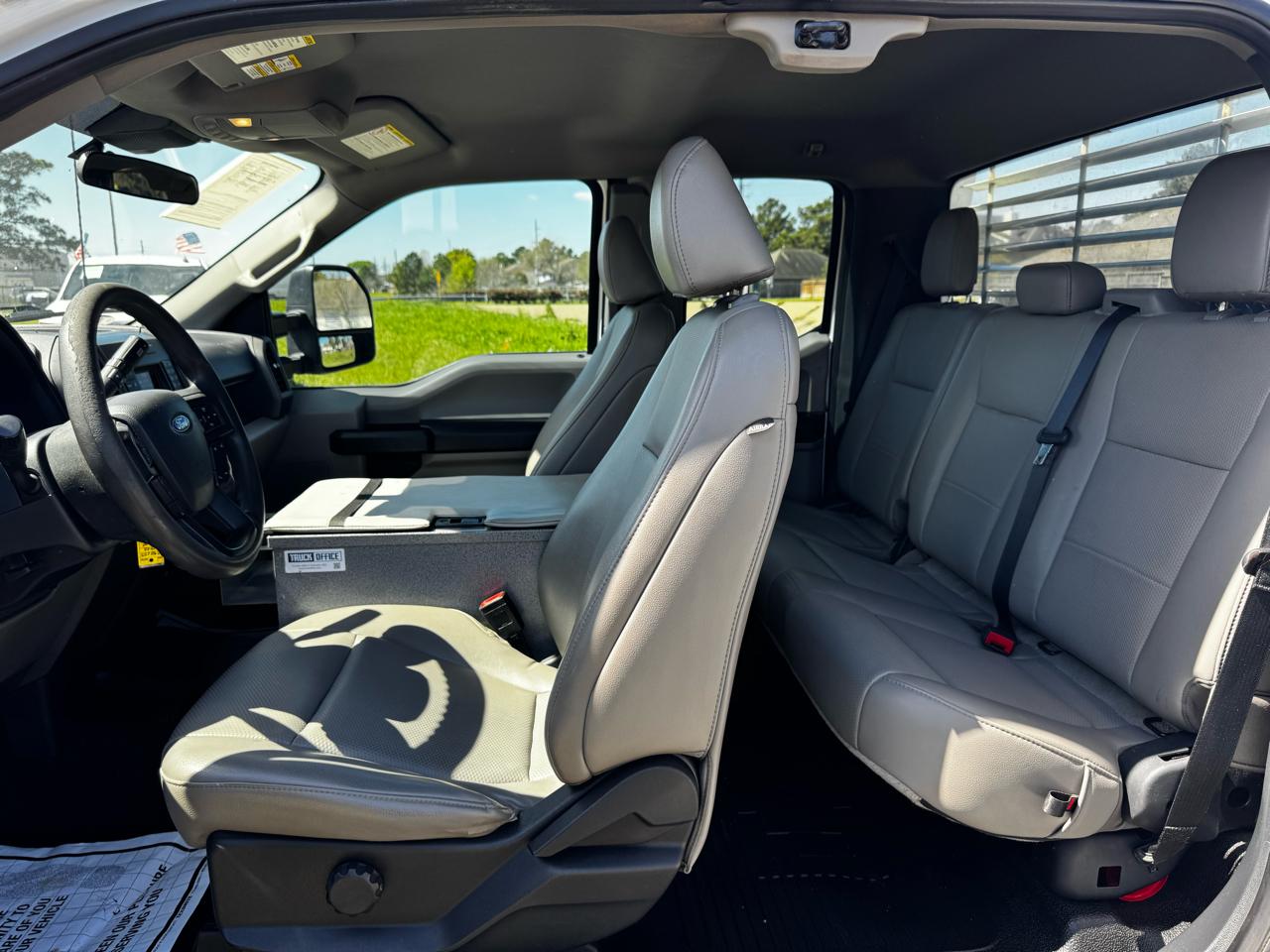 Ford F-250 SD Lariat SuperCab 2WD 2022