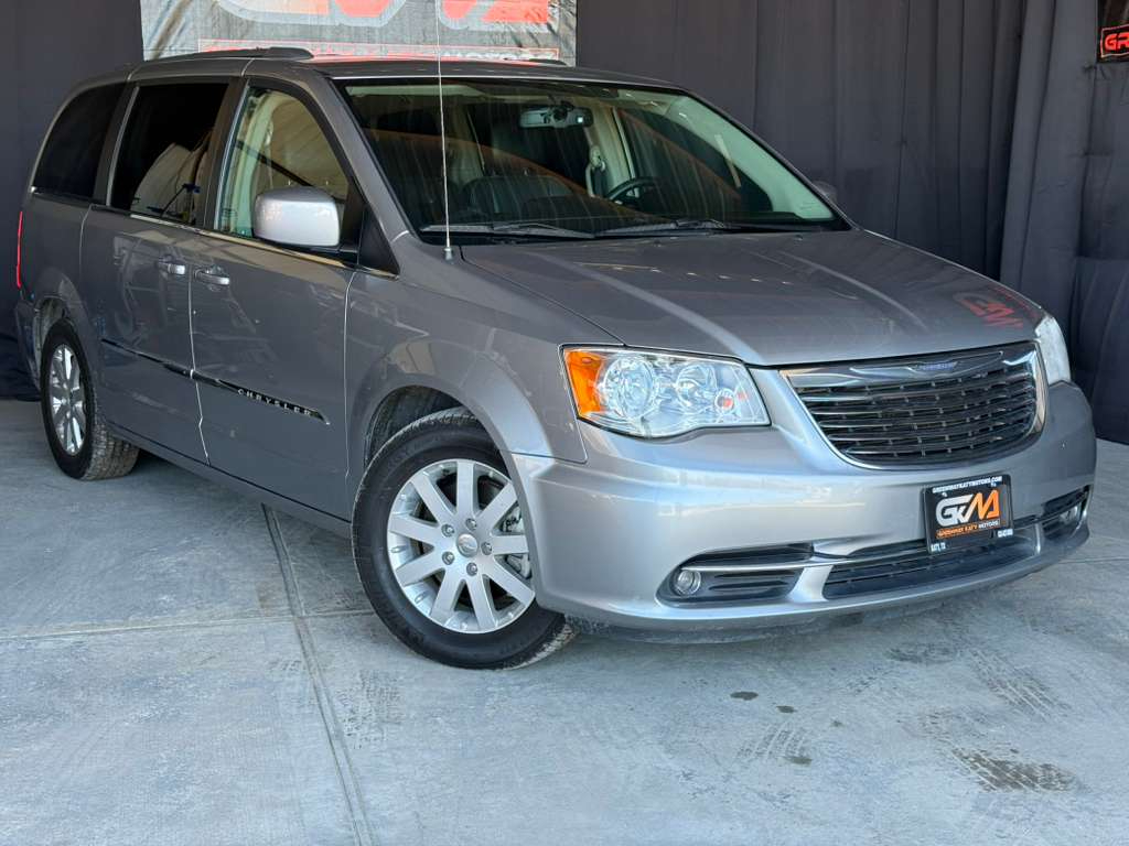 Chrysler Town & Country Touring 2016