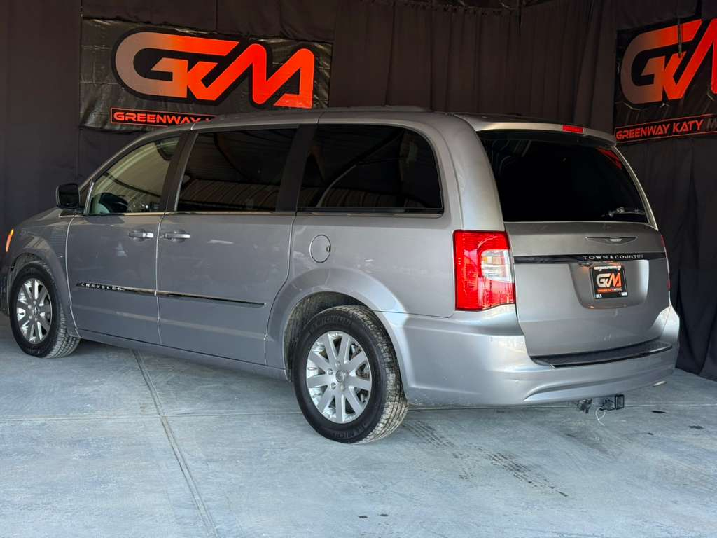 Chrysler Town & Country Touring 2016