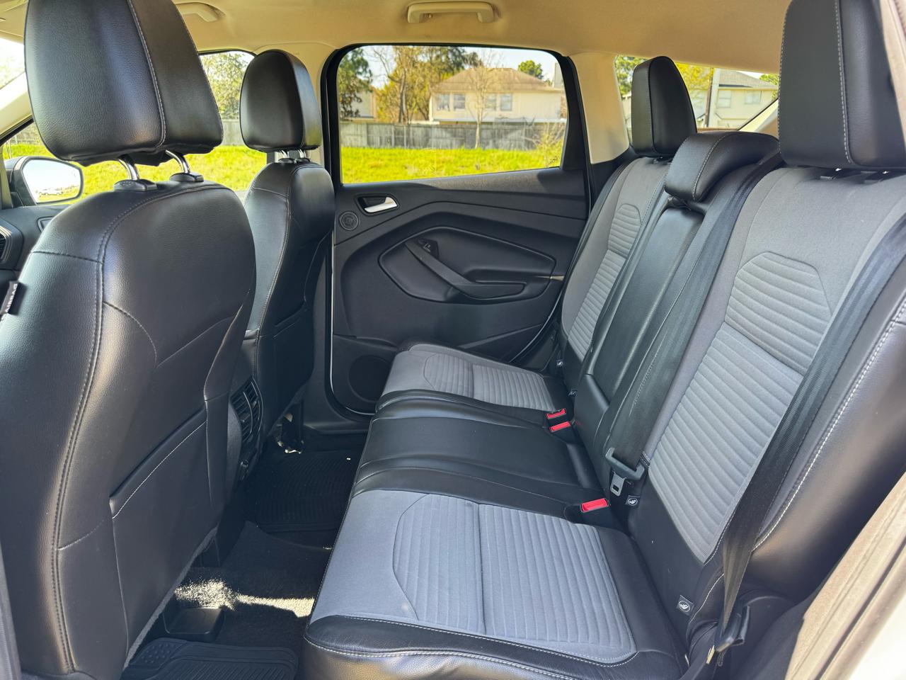 Ford ESCAPE SE  2017