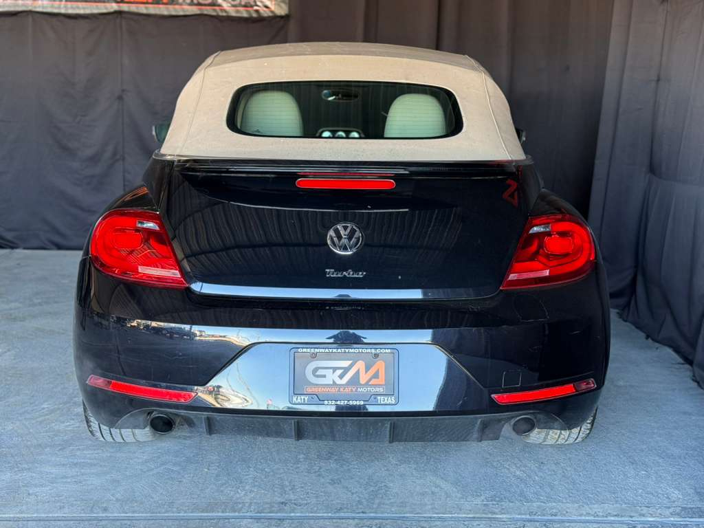 Volkswagen Beetle 2.0T Turbo Convertible 2013