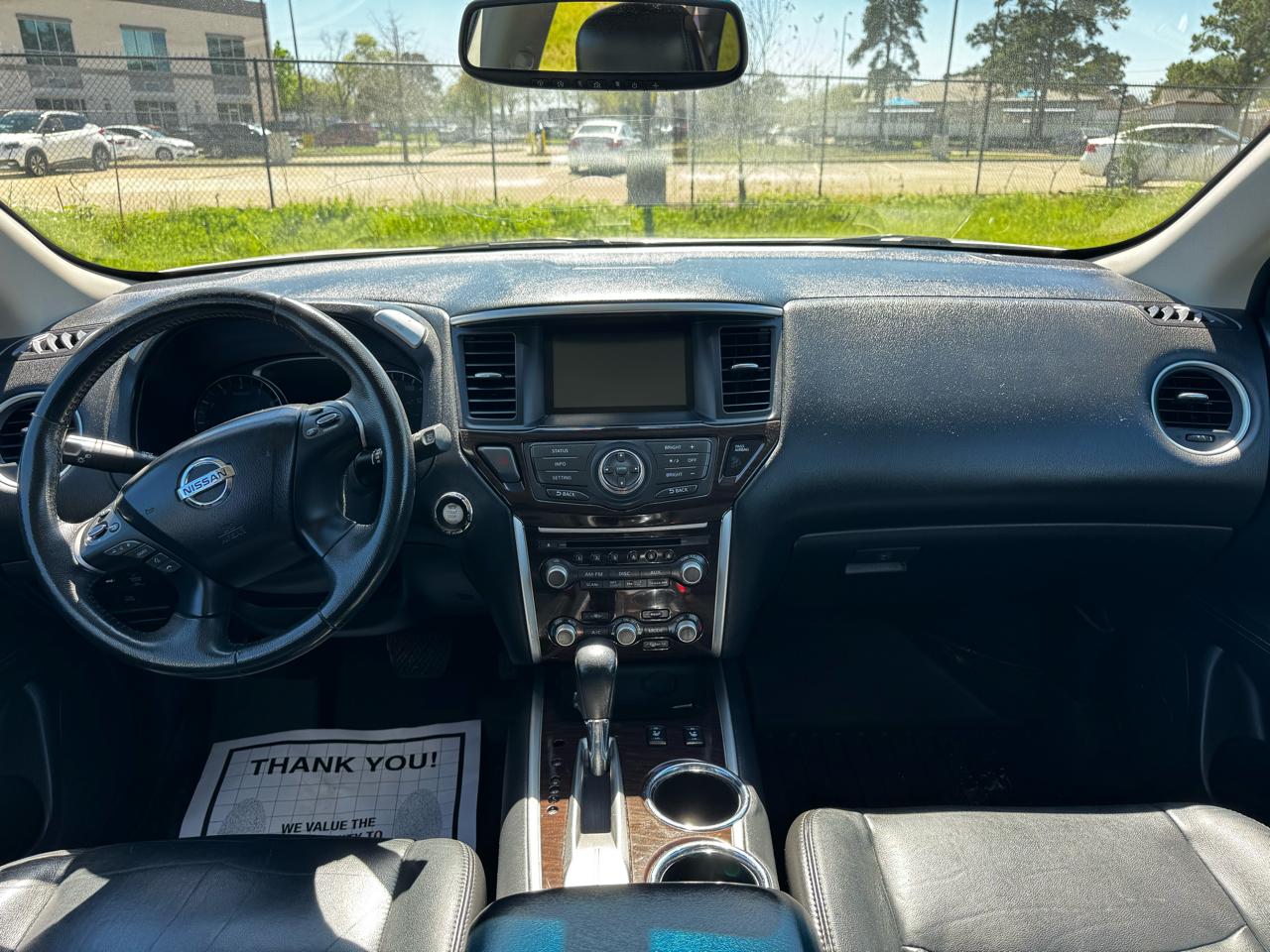 Nissan Pathfinder LE 2WD 2013