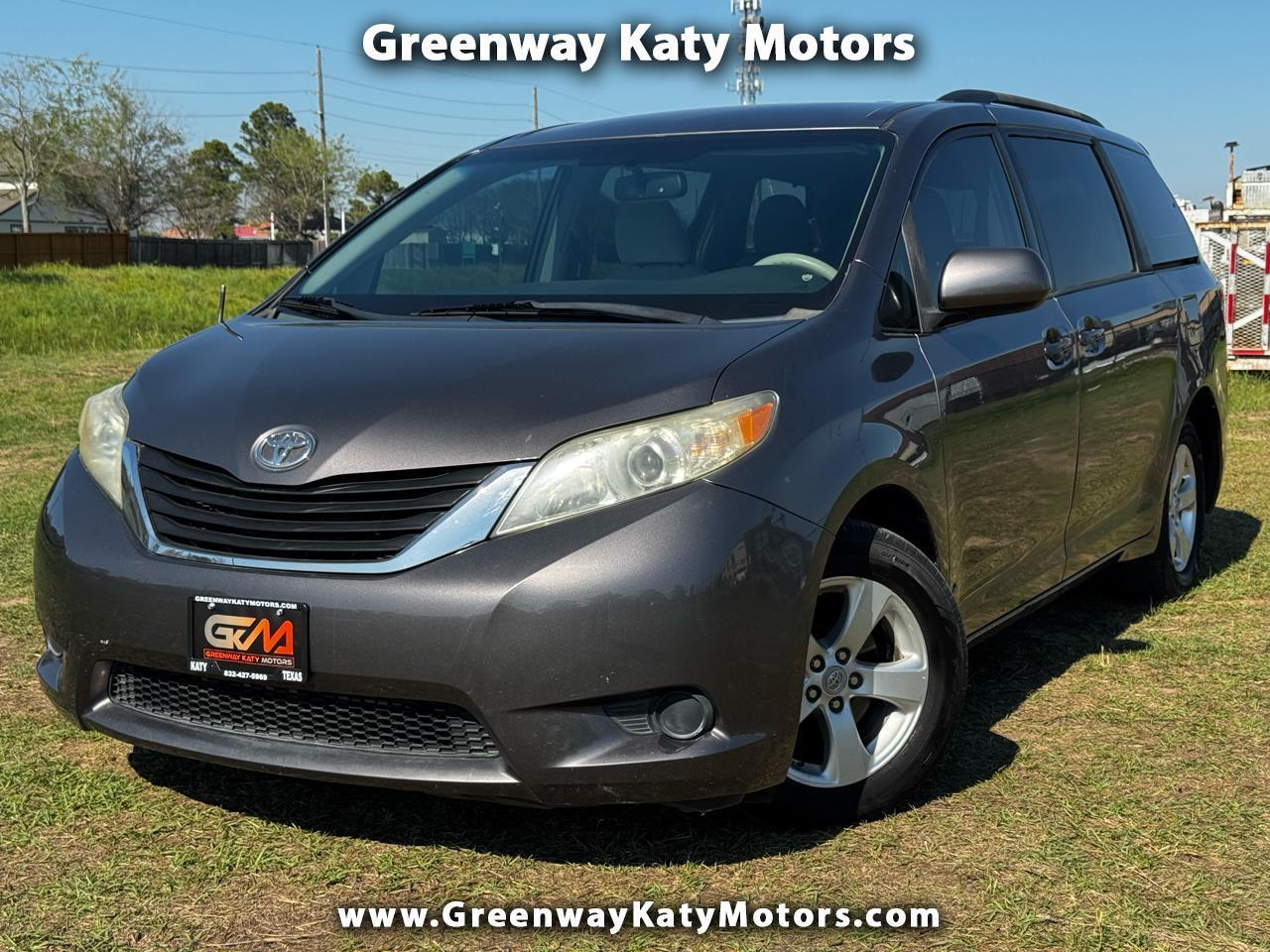 Toyota Sienna LE FWD 8-Passenger V6 2013