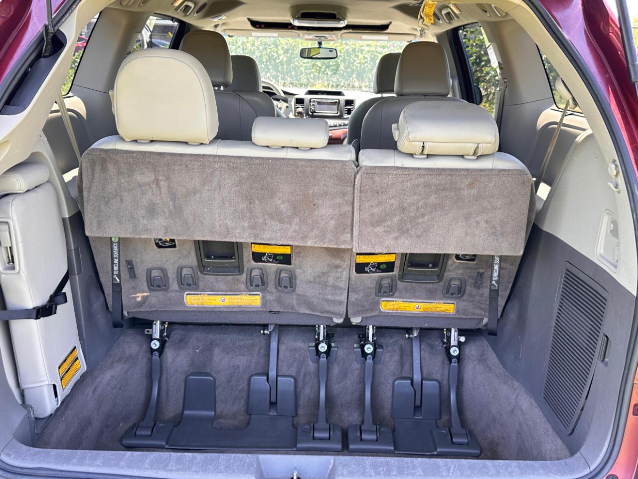 Toyota Sienna XLE FWD 8-Passenger V6 2014