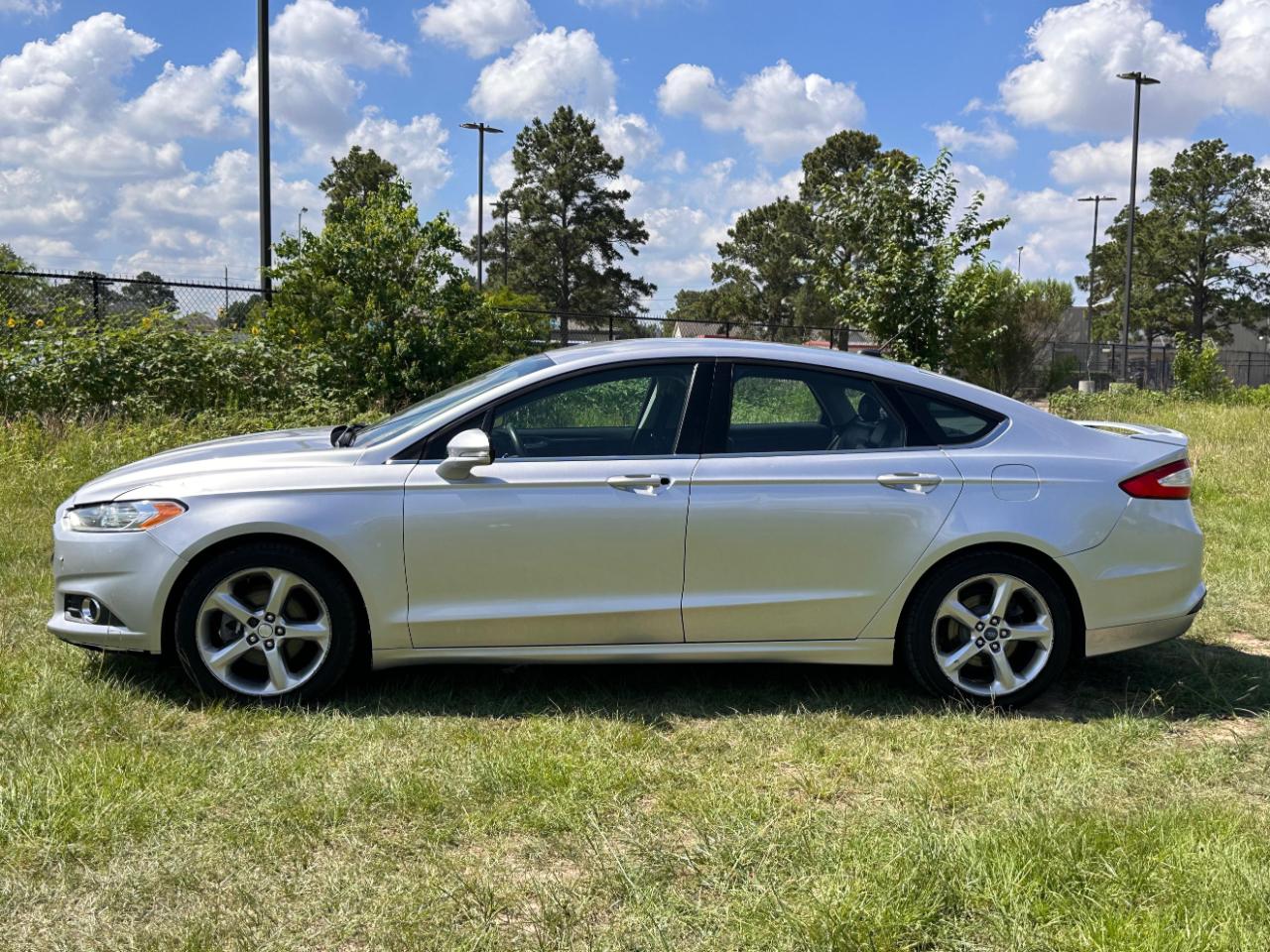 Ford Fusion SE 2013