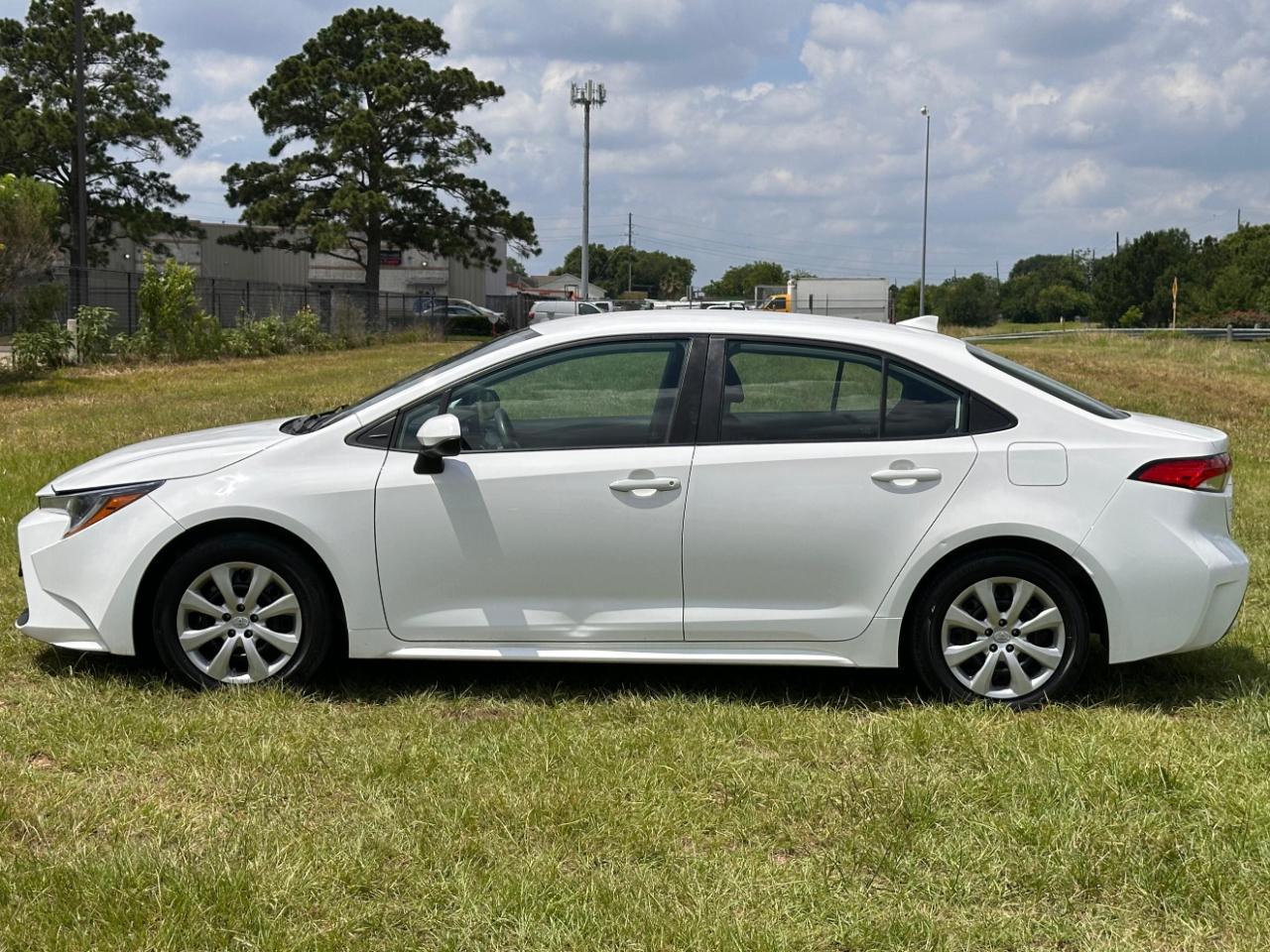 Toyota Corolla LE 2022