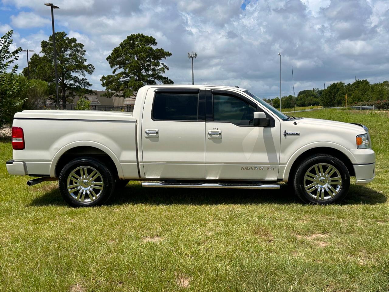 Lincoln Mark LT 2WD 2008
