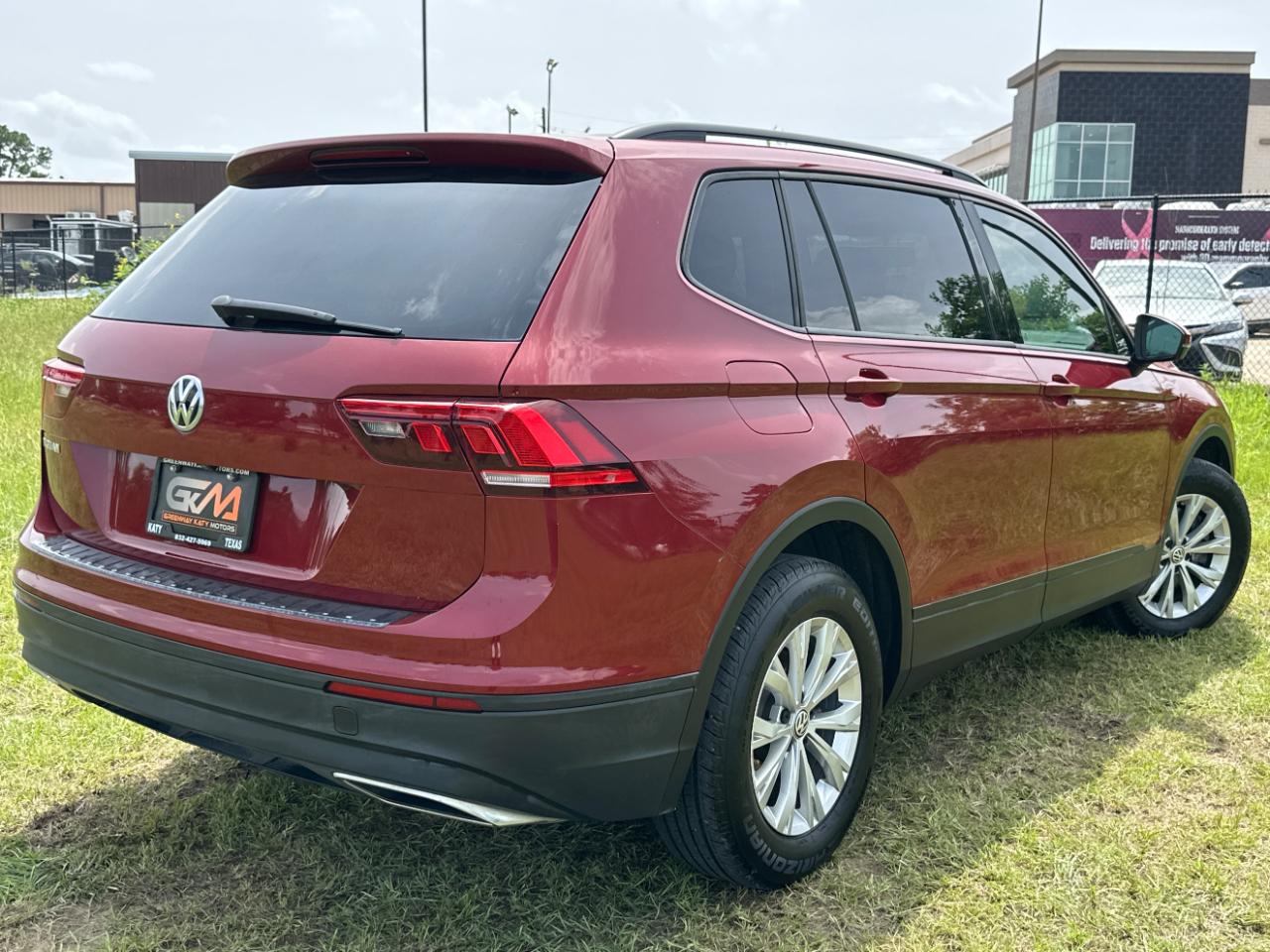 Volkswagen Tiguan S 2019