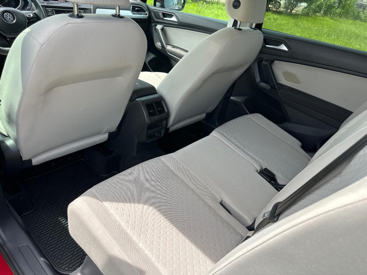 Volkswagen Tiguan S 2019