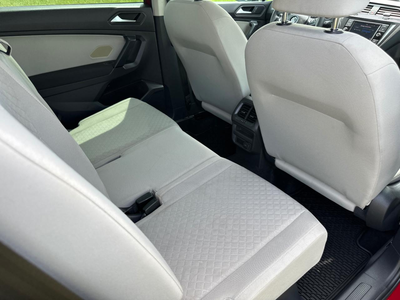 Volkswagen Tiguan S 2019