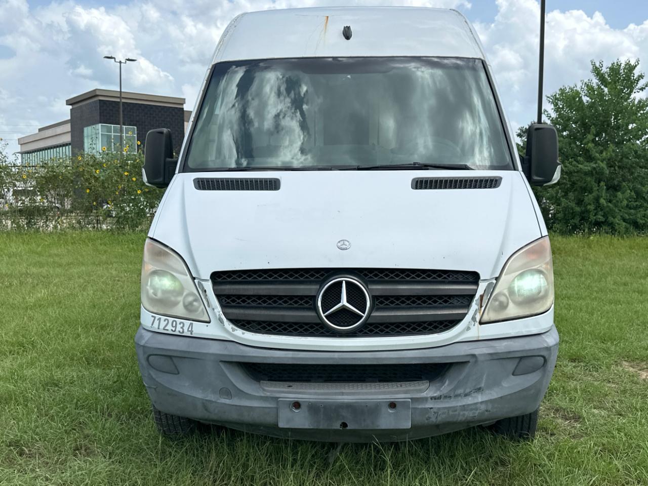 Mercedes-Benz Sprinter 3500 High Roof 170-in. WB EXT 2011