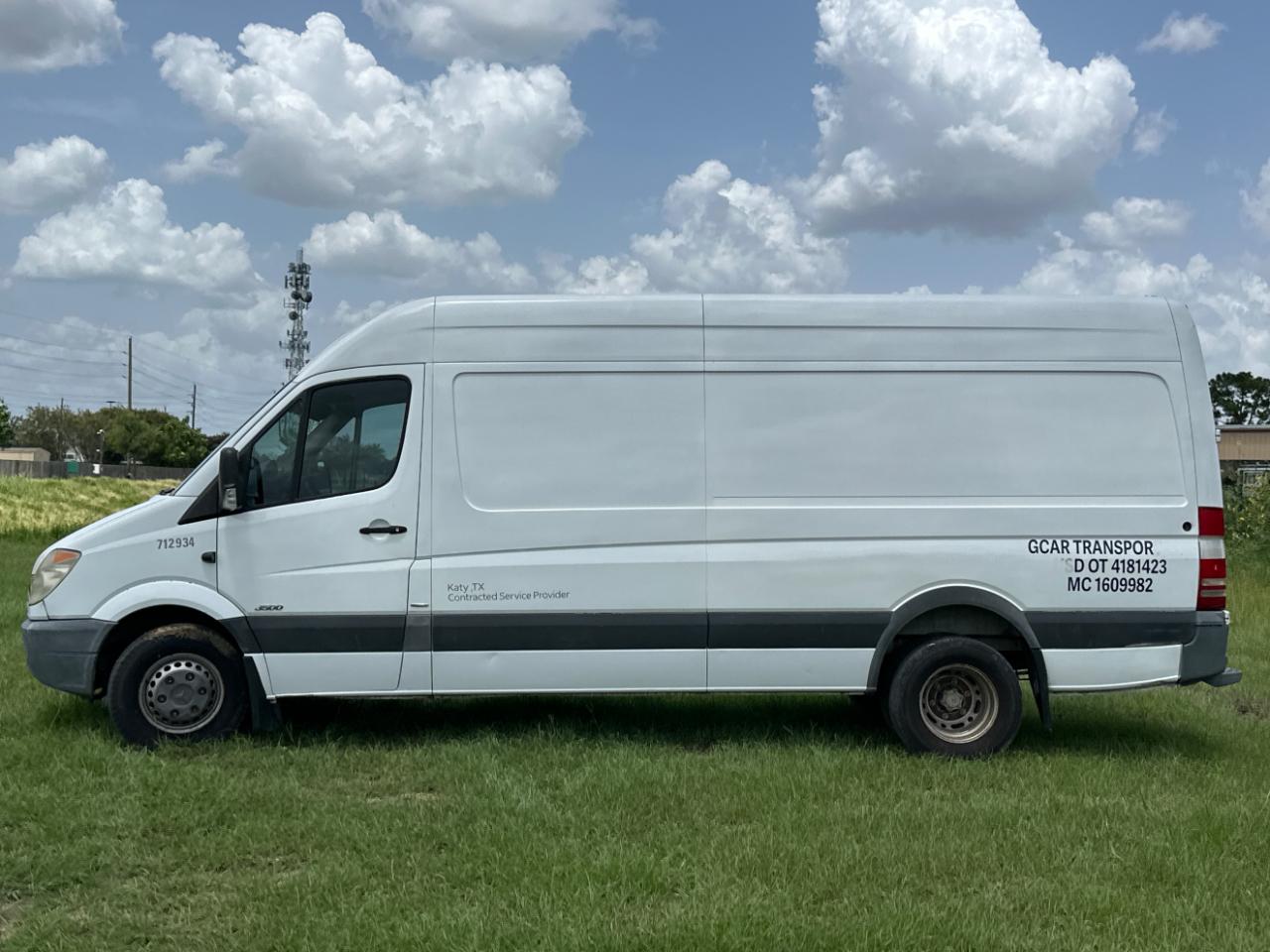 Mercedes-Benz Sprinter 3500 High Roof 170-in. WB EXT 2011