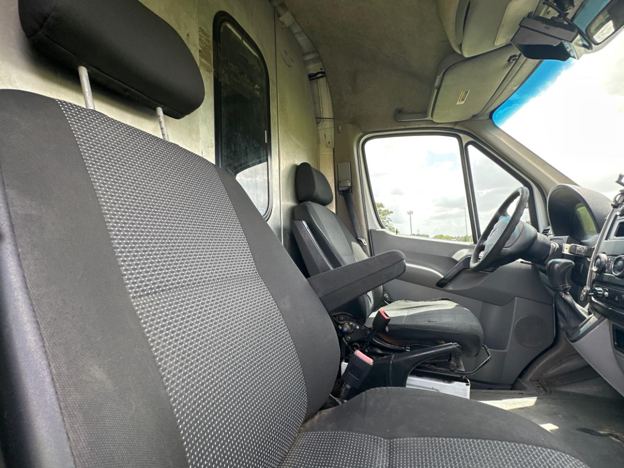 Mercedes-Benz Sprinter 3500 High Roof 170-in. WB EXT 2011