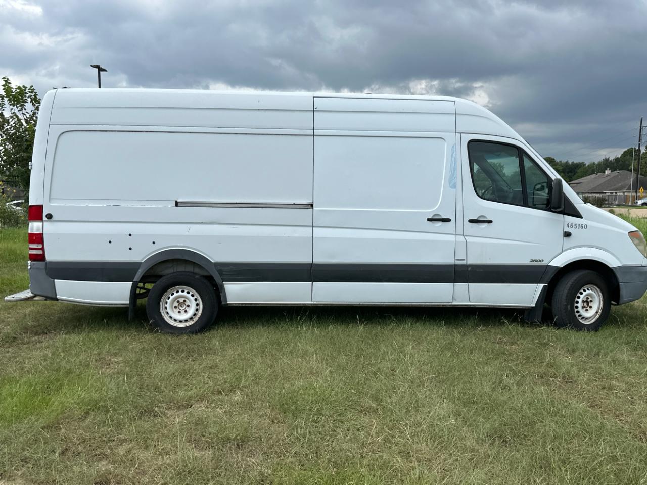 Mercedes-Benz Sprinter 2500 High Roof 170-in. WB 2011