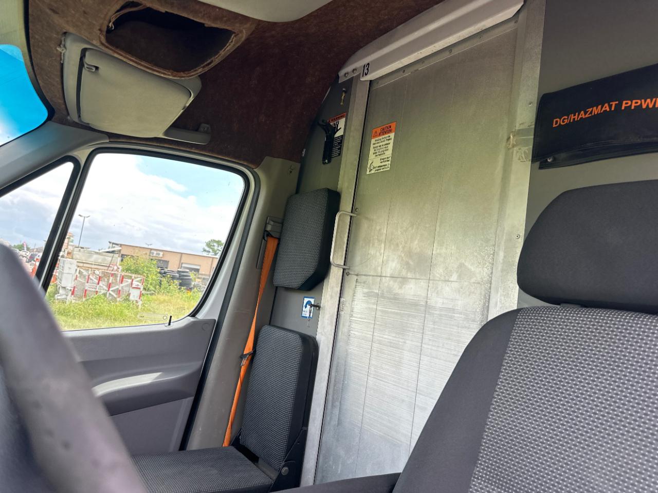 Mercedes-Benz Sprinter 2500 High Roof 170-in. WB 2011
