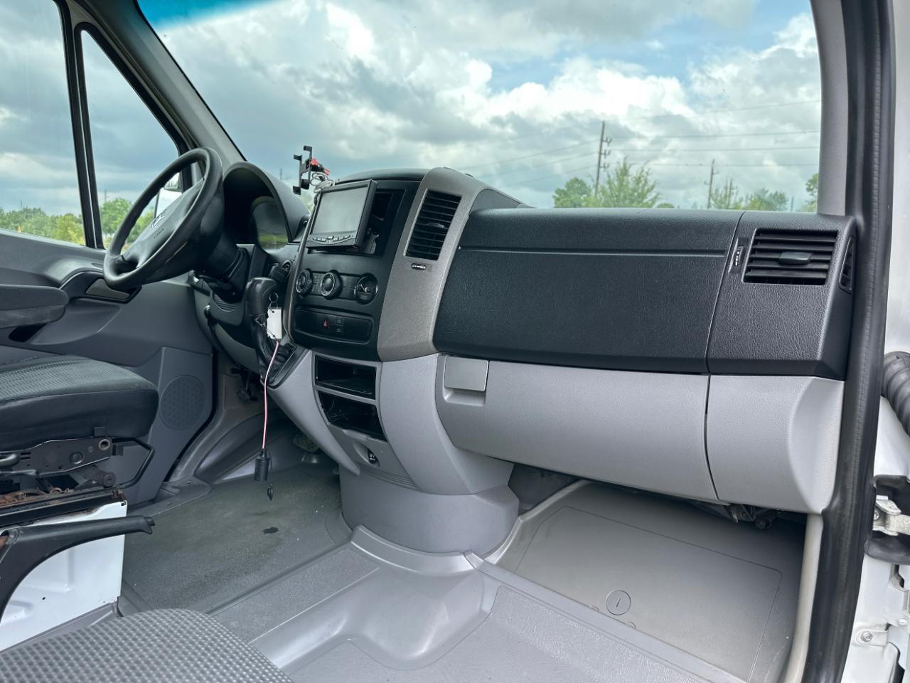 Mercedes-Benz Sprinter 2500 High Roof 170-in. WB 2011