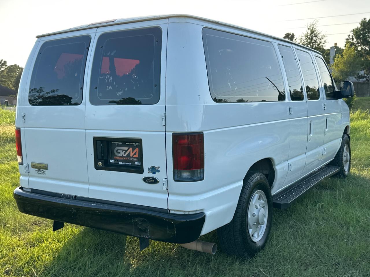 Ford Econoline E-150 XL 2008