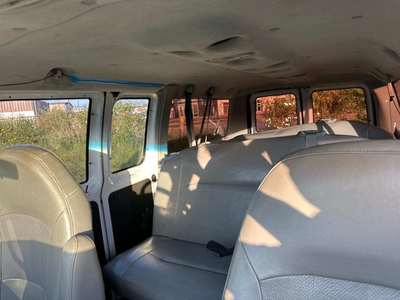 Ford Econoline E-150 XL 2008