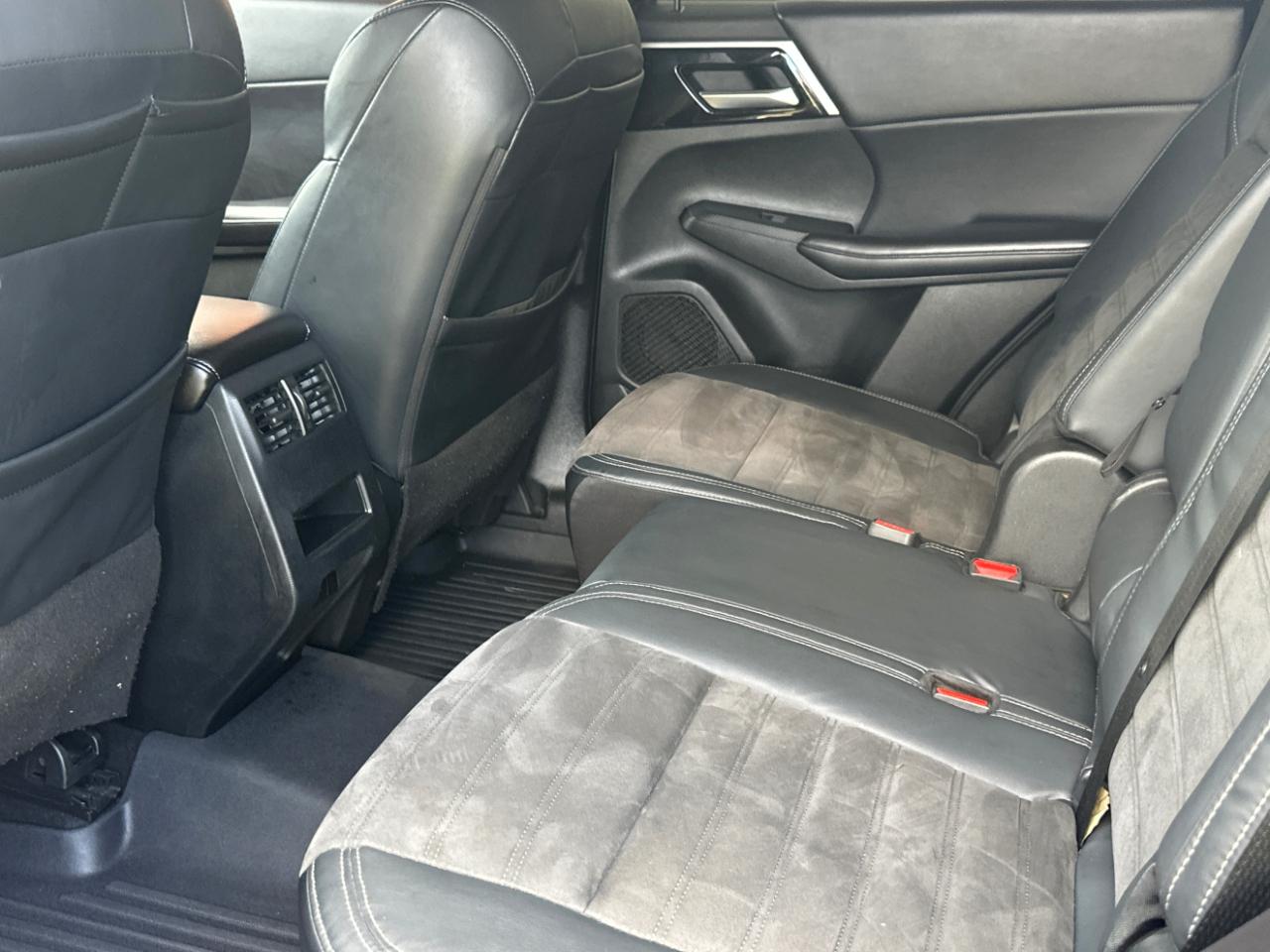 Mitsubishi Outlander SE 2WD 2023