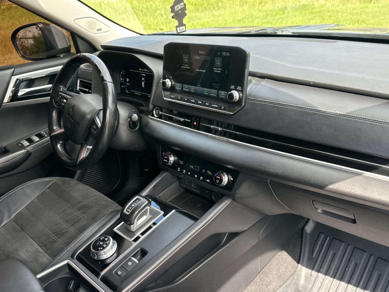 Mitsubishi Outlander SE 2WD 2023