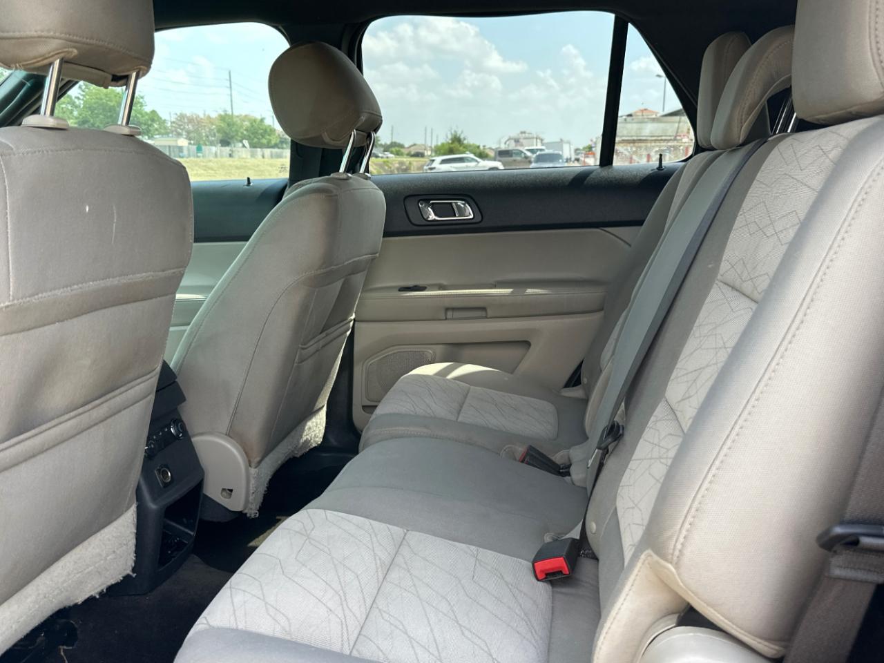 Ford Explorer Base 4WD 2013