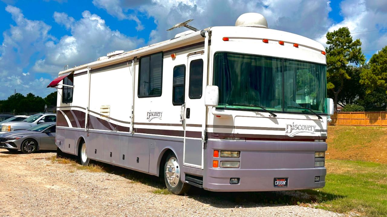 Freightliner X-Line Motorhome  1998