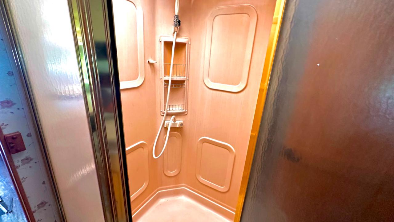 Freightliner X-Line Motorhome  1998