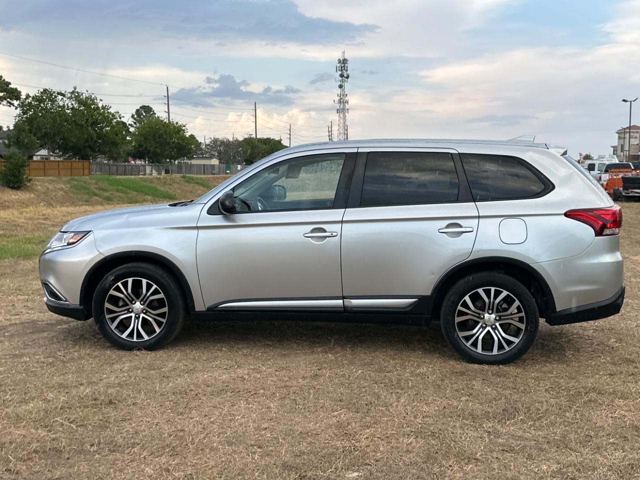 Mitsubishi Outlander ES 2WD 2018