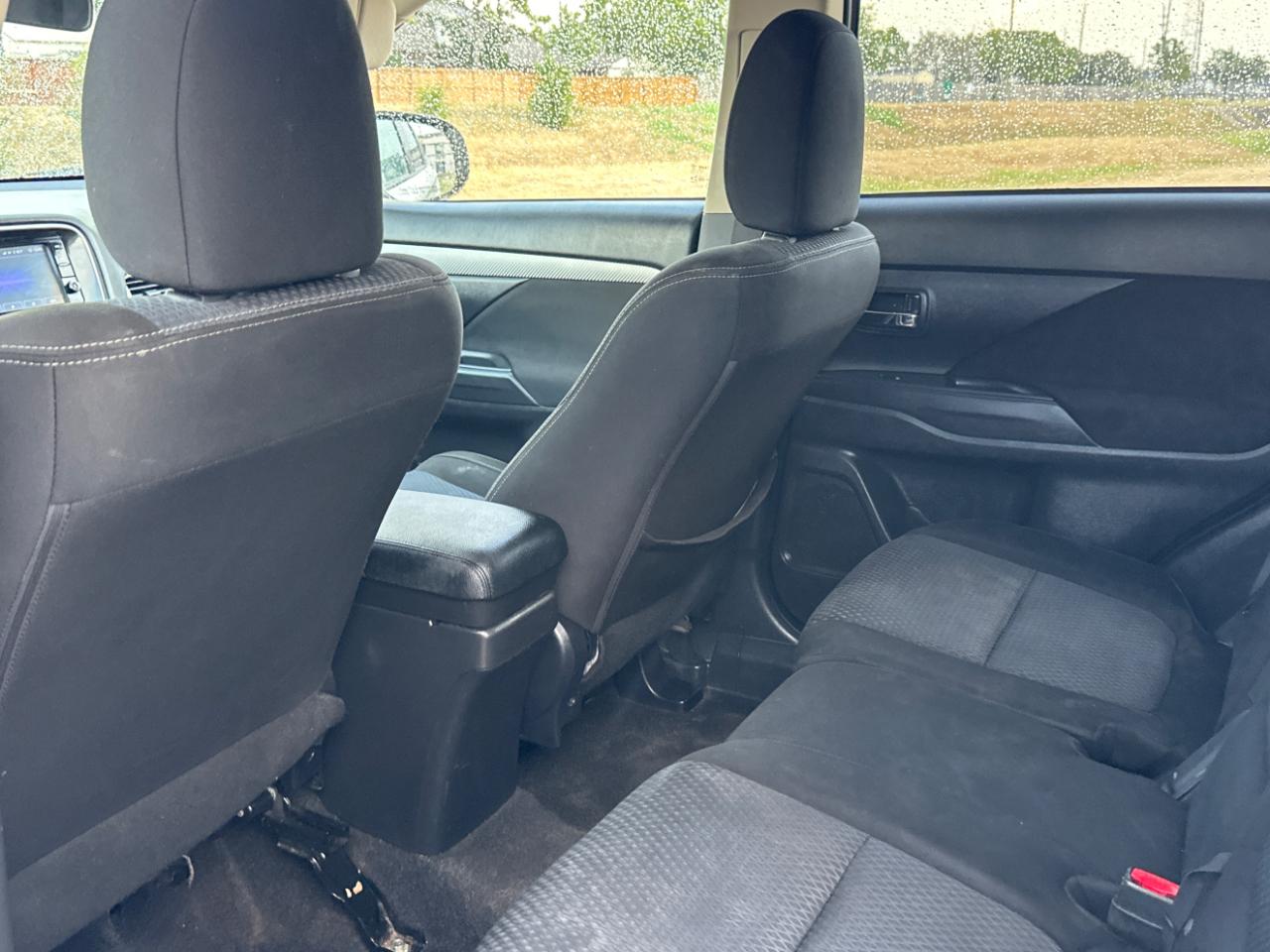 Mitsubishi Outlander ES 2WD 2018
