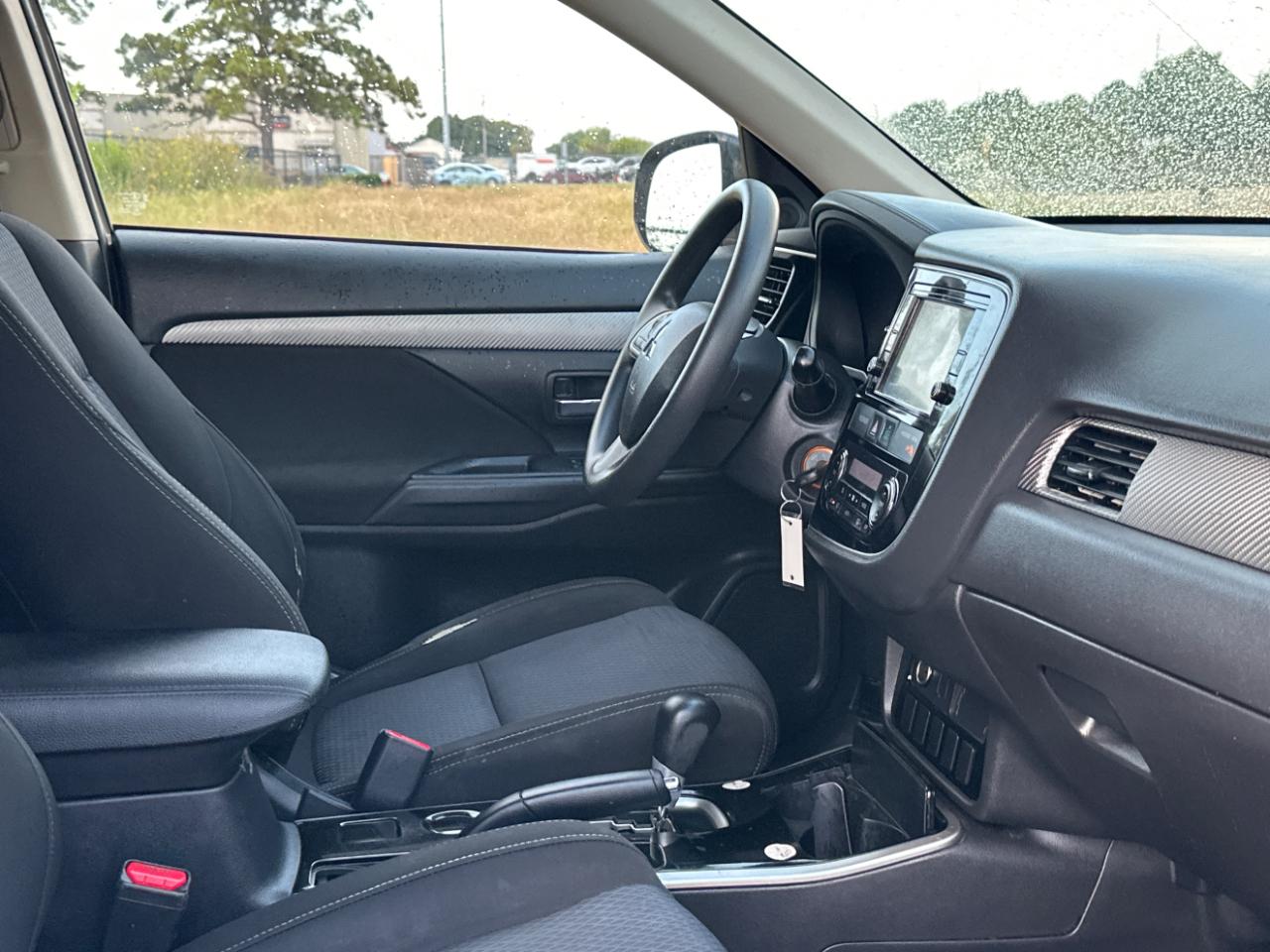 Mitsubishi Outlander ES 2WD 2018